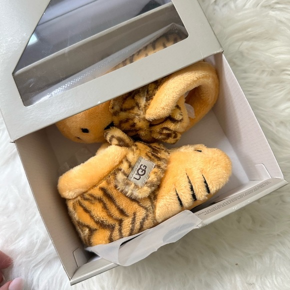 Baby Ugg boots - Picture 3 of 4